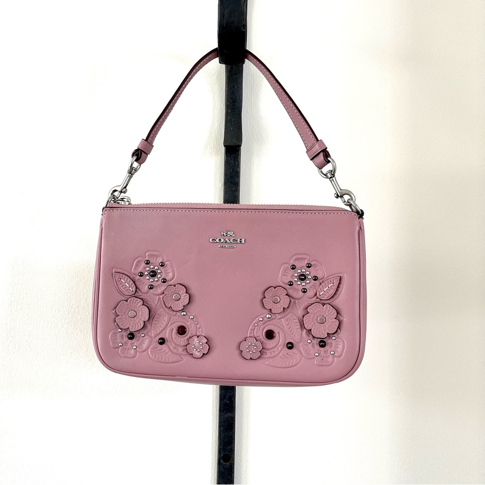 Coach Nolita Wristlet 22 With Tea Rose And Tooling